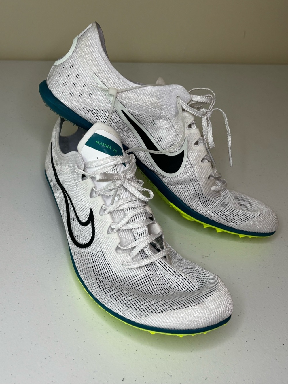 Nike Women's Zoom Mamba 6 Track Spikes White Black Teal - Picture 2 of 8